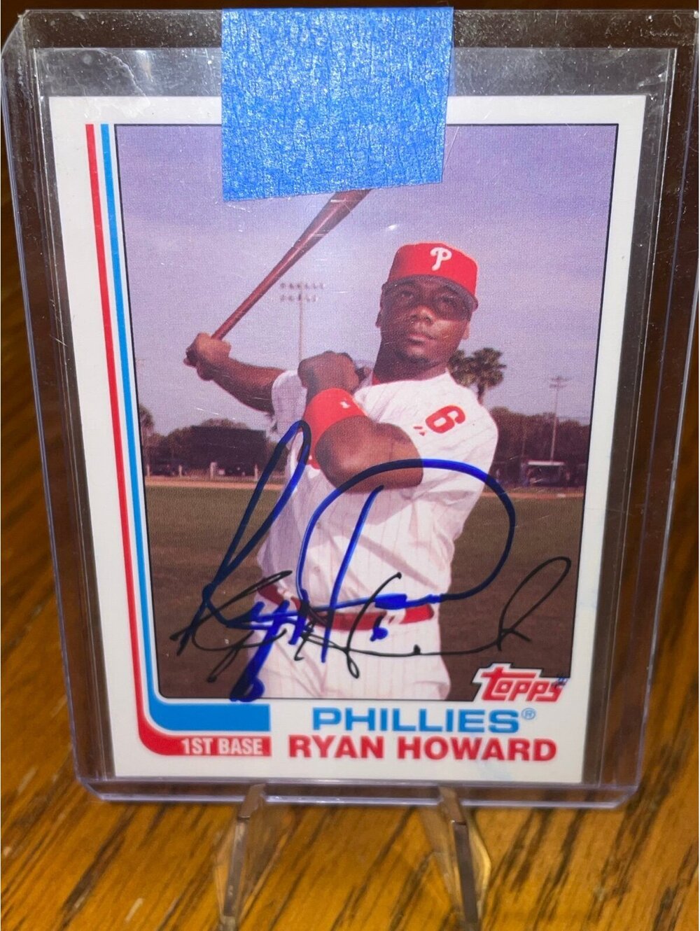 Ryan Howard On Card Authenic Autograph